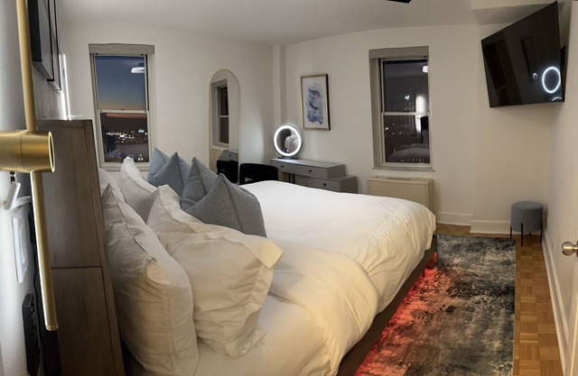 Come and enjoy an unforgetable views and best bed ever.