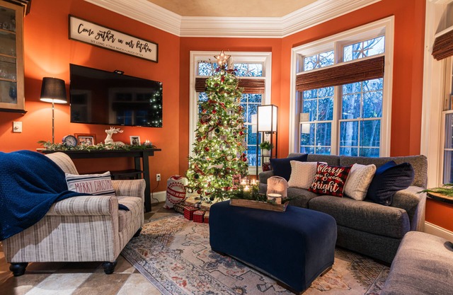 Come Celebrate the Holidays in Berlin, Maryland! Sleeps 12! + Linens & Towels!