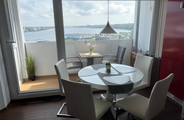 Comfort apartment with stunning views Baltic Sea/lake - access to the sauna