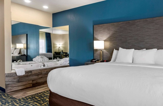 Comfort Inn & Suites Pauls Valley - City Lake