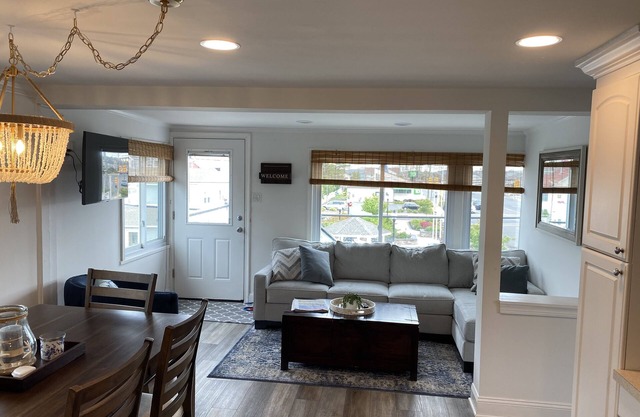 Comfortable 2 Bedroom 2 Bath Apartment