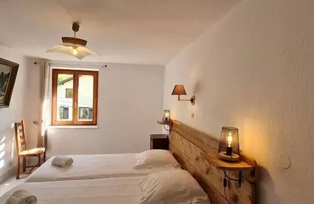 Comfortable gîte la Marguerite 6-7 pers 3ch outdoor spaces