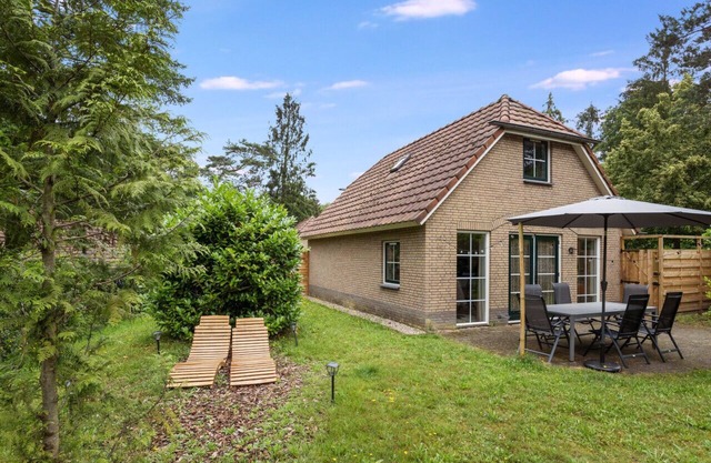 Comfortable holiday home in the forest at the Veluwe.