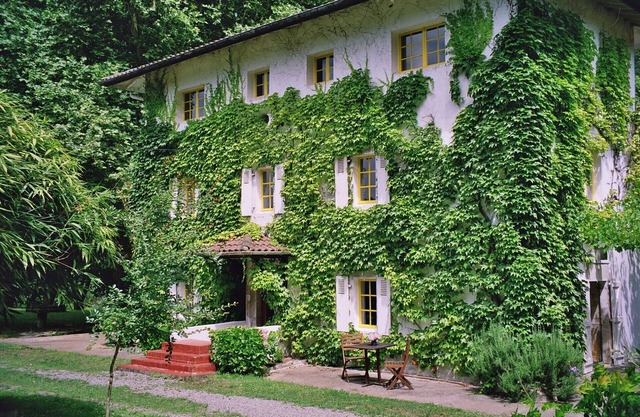 Comfortable vacation home near Biarritz in a former watermill with large garden