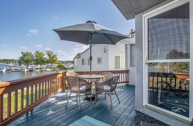 Comfortably Numb: Be Swept Away by Full Panoramic Views of the Saugatuck Harbor