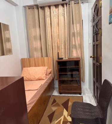 Comfy 2Single Beds Unit, with Wifi, Free Parking at Sonia's Island Stay