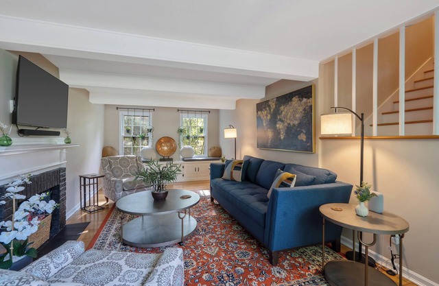 Comfy and cozy 4-bedroom minutes to SU, Hospitals, and downtown Syracuse