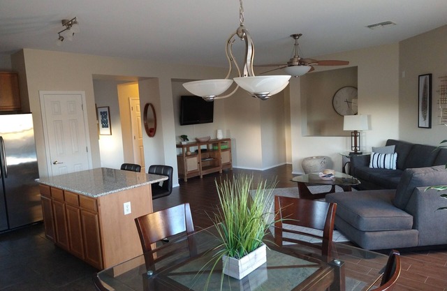 Comfy Cozy Casa in Rancho Vistoso. Close to parks and and trails.