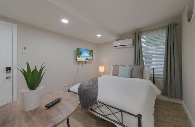 Comfy studio in Central Orlando