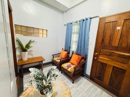 Comfy Unit 1 BR Unit With Living Room at Sonia's Island Stay