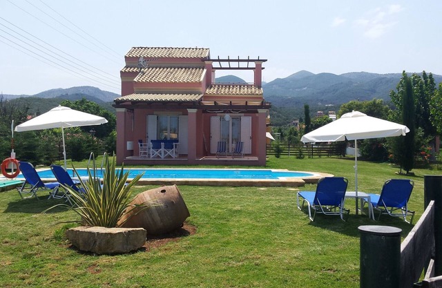 Complex of Independent Maisonettes with Private Pools 250m from the virgin Beach