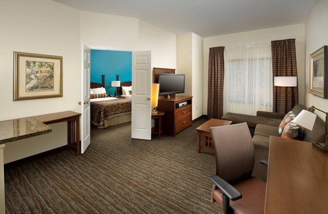 Complimentary Breakfast Buffet + Free Wi-Fi | 24 Hour Fitness Center