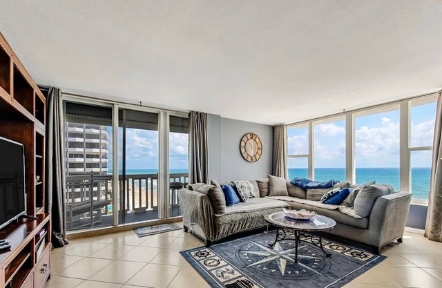 Condo in Daytona Beach - 2 Bedroom, 2 Full Bath, Beach Views!