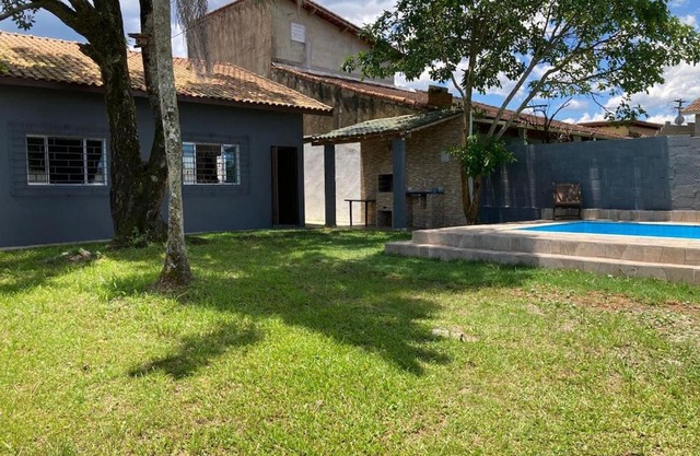 Confortável Casa só 500 mts Praia das Gaivotas com Piscina