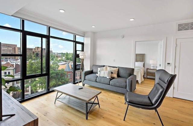 Contemporary | Downtown | Views | Luxury