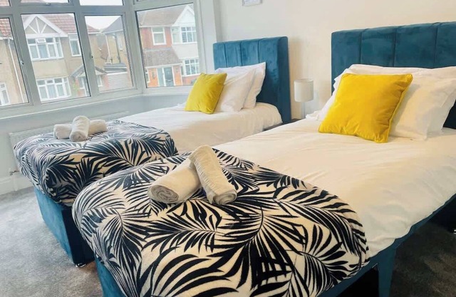 Contractor Friendly | 2 Bath |Free Parking | Wifi