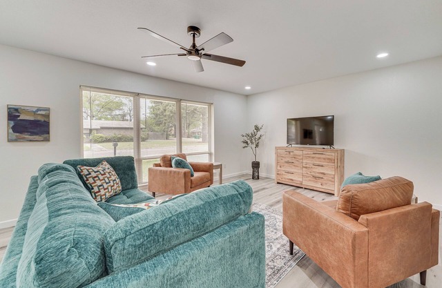 Convenient Family-Friendly Location: Texarkana Gem