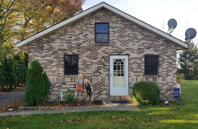 Convenient Penn State Hideaway located in the village of Pleasant Gap!