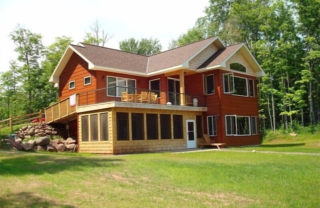 Cool Water Shores, Lake Gogebic Luxury Home