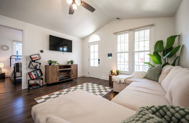 Core's Cottage: Walk to Fountain Square - Cozy 1BR - Minutes from IMS