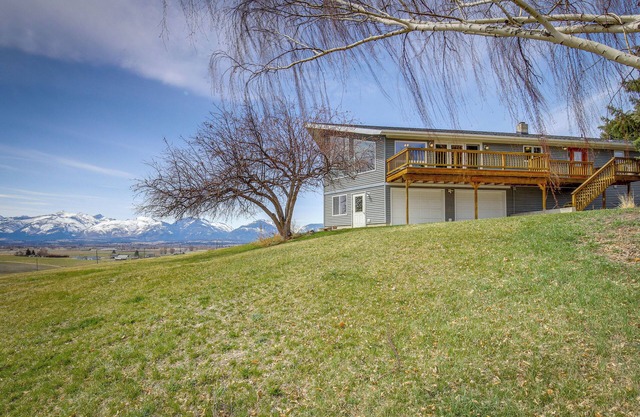 Corvallis 'Coyote Creek House' w/Mountain Views!