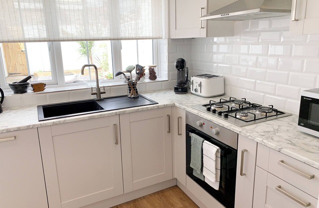 Cosy and Bright house near Bike Park & Brecon Beacons! Perfect for Family of 4