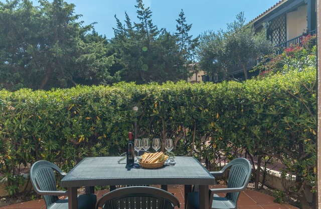 Cosy apartment for 4 guests with A/C, TV, terrace and pets allowed