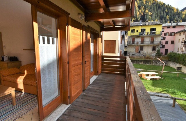 Cosy apartment for 4 guests with WIFI, TV, terrace and pets allowed