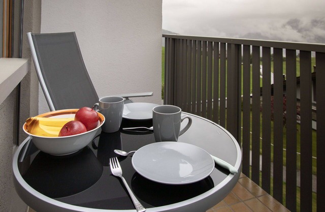 Cosy apartment for 3 guests with pool, WIFI, TV, balcony, panoramic view and parking