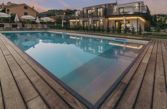 Cosy apartment for 4 guests with A/C, WIFI, pool, TV, terrace, pets allowed and parking