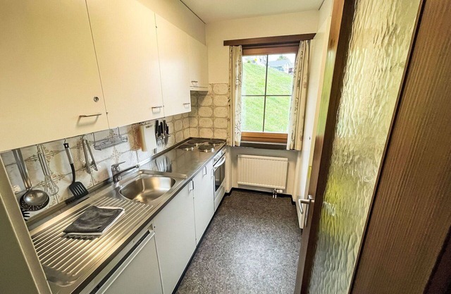 Cosy apartment for 5 guests with pool, WIFI, TV, balcony, pets allowed, panoramic view and parking