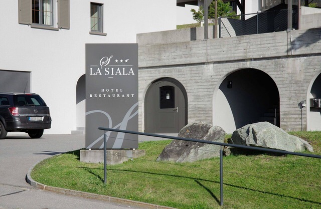 Cosy apartment for 5 guests with pool, WIFI, TV, balcony, panoramic view and parking