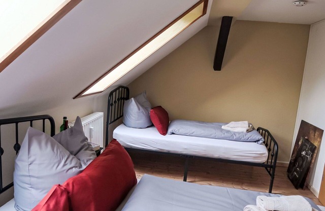 Cosy apartment for 5 people with WIFI, TV, pets allowed and parking