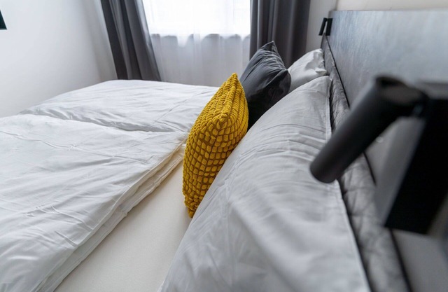 Cosy apartment for 6 guests with WIFI, TV, patio and parking