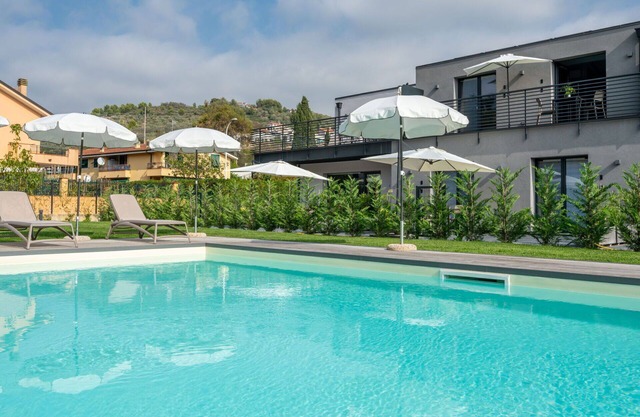 Cosy apartment for 6 guests with pool, A/C, WIFI, TV, terrace, pets allowed and parking