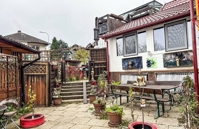 Cosy apartment for 6 guests with WIFI, TV, patio and pets allowed