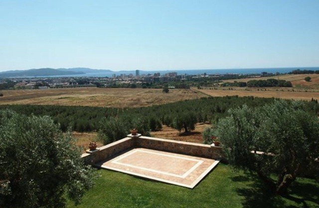 Cosy apartment for 6 guests with TV, patio, panoramic view and parking