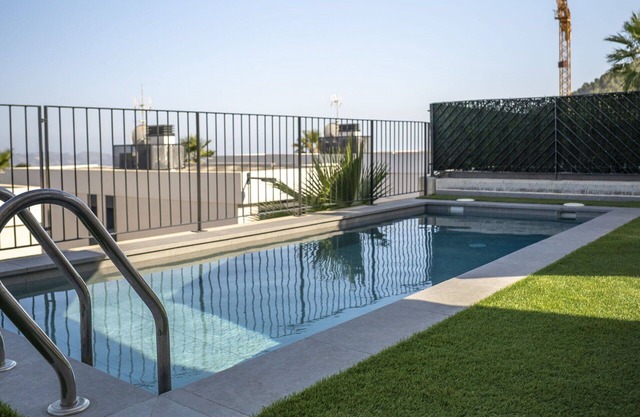 Cosy apartment in villa for 6 people with A/C, WIFI, private pool, TV, patio and parking