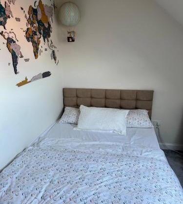 Cosy Double Room in a Private Home in Buckingham, just a 10-minute stroll to the town!
