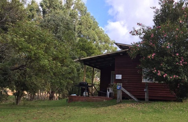Cosy farm stay cabin. Centrally located to Pemberton & other tourist attractions