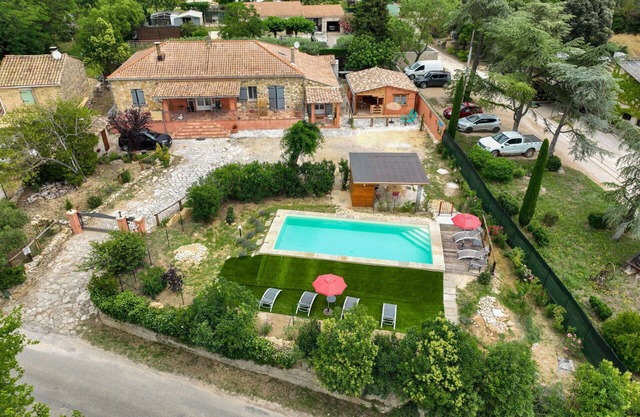 Cosy apartment for 4 people with A/C, pool, WIFI, TV and patio