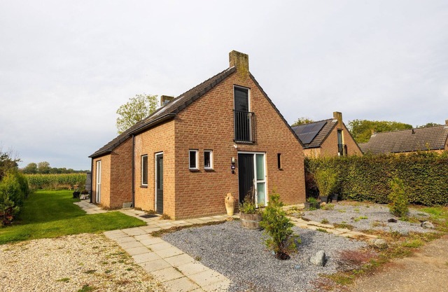 Cosy holiday home with garden