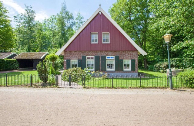 Cosy holiday home with a private garden