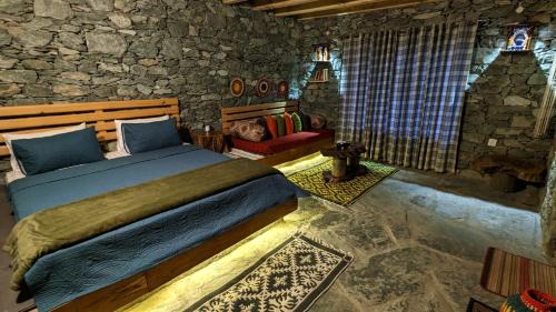 COSY STONES bY MANOKUR-E- BASA