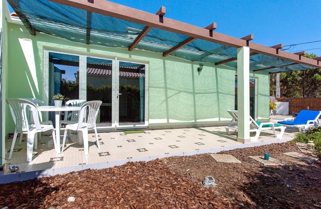 Cottage 'Country House - Lagoa De Óbidos' with Private Terrace, Wi-Fi and Air Conditioning