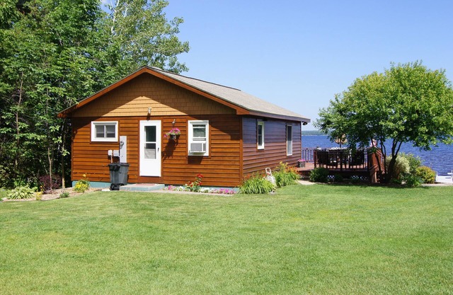 Cottage On Portage Lake; Close To Mtu; Nature/bike Trails; Snowmobiling