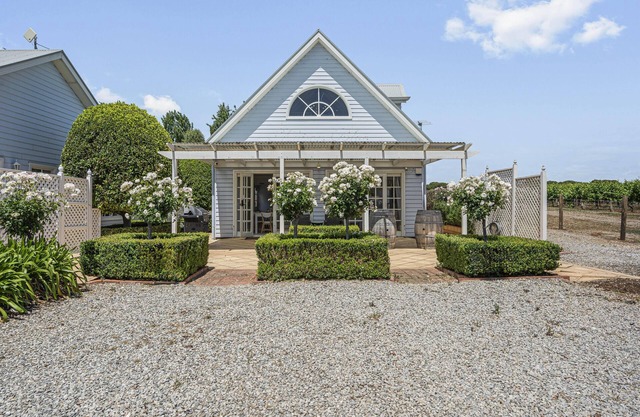 Cottage On Vines ~ Aldinga - Welcome to Cottage On Vines