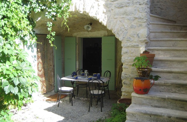 COTTAGE WITH HEATED POOL - MAS IN THE GARRIGUE D'UZES