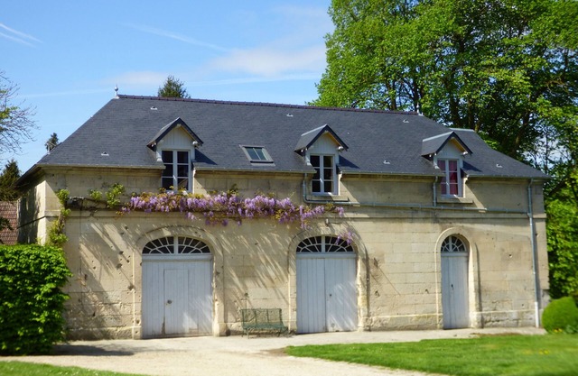 Cottages near Pierrefonds and Compiegne