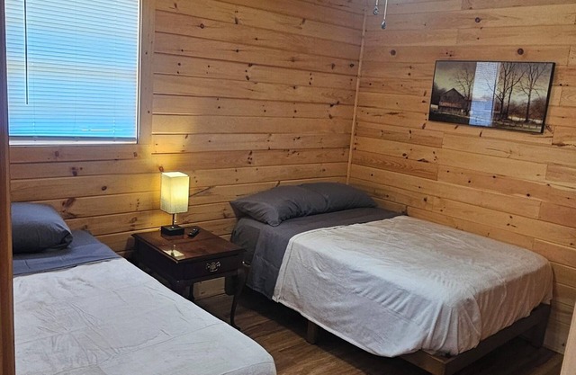 Cottontail Farmhouse HMT Trails